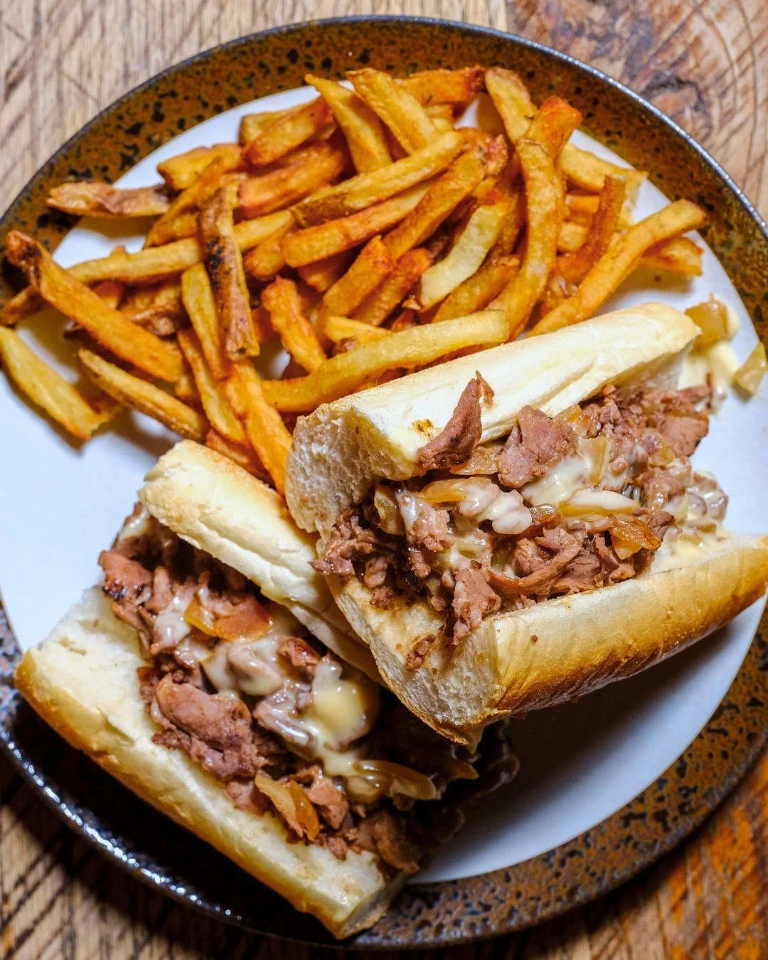 Get out of the rain &amp;  into Natty Macs! ☔ 😉 Sixers Playoff Game 1 is ON + Phillies at 7:20pm + Late Nite HH 8pm&ndash;10pm + ALL the BEST eats to survive the Sunday Scaries... 

Cheesesteak. Wings. Nachos. Pop Chicken
HH: $5 draft cocktail &midd