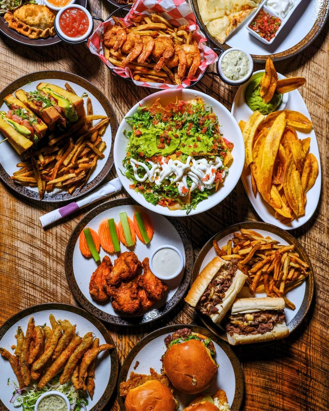 What does Dad really want for Father&rsquo;s Day? This. Table. Right HERE, we PROMISE! 😋👏

Table FULL of food, awesome beer &amp; drink selection + World Cup &amp; Phils on the TVs -  yup, that's THE plan...Happy Father&rsquo;s Day!🍻👪
~~~
#NatMec