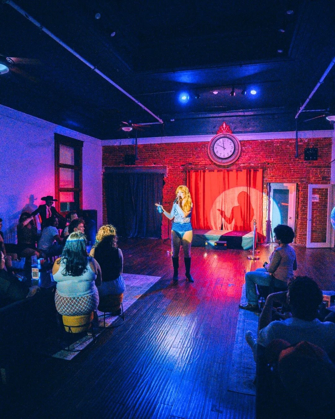 If you didn&rsquo;t already know&hellip; The Nationals are back UPSTAIRS every Monday! 👀🎉 Hosted by Yari &amp; Jenny Henny...

10 performers - ALL styles, ALL skill levels &amp; ALL ready to make you pick a fave...Cheer loud &amp; they take home so