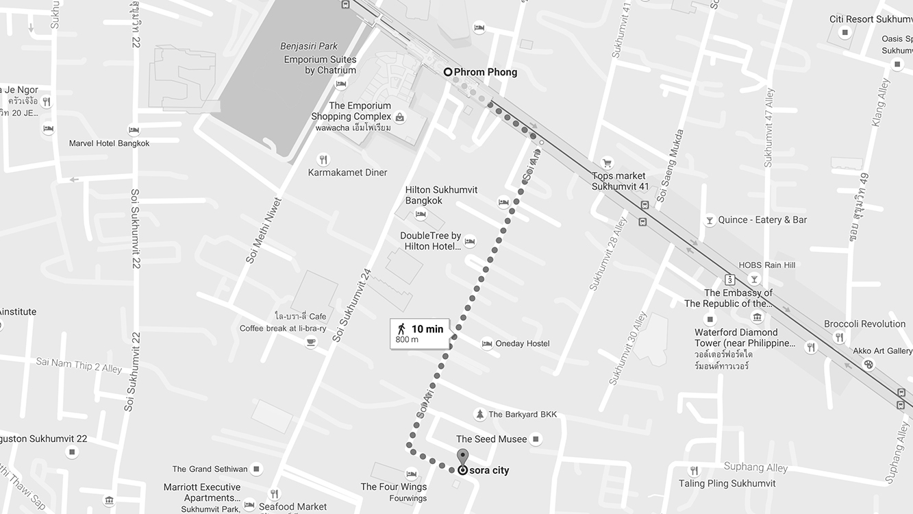Giờ mở cửa: 9:00 - 18:00 (chủ nhật đến 20:00) Địa chỉ: 61/52 Sukhumvit soi 26, Bangkok.