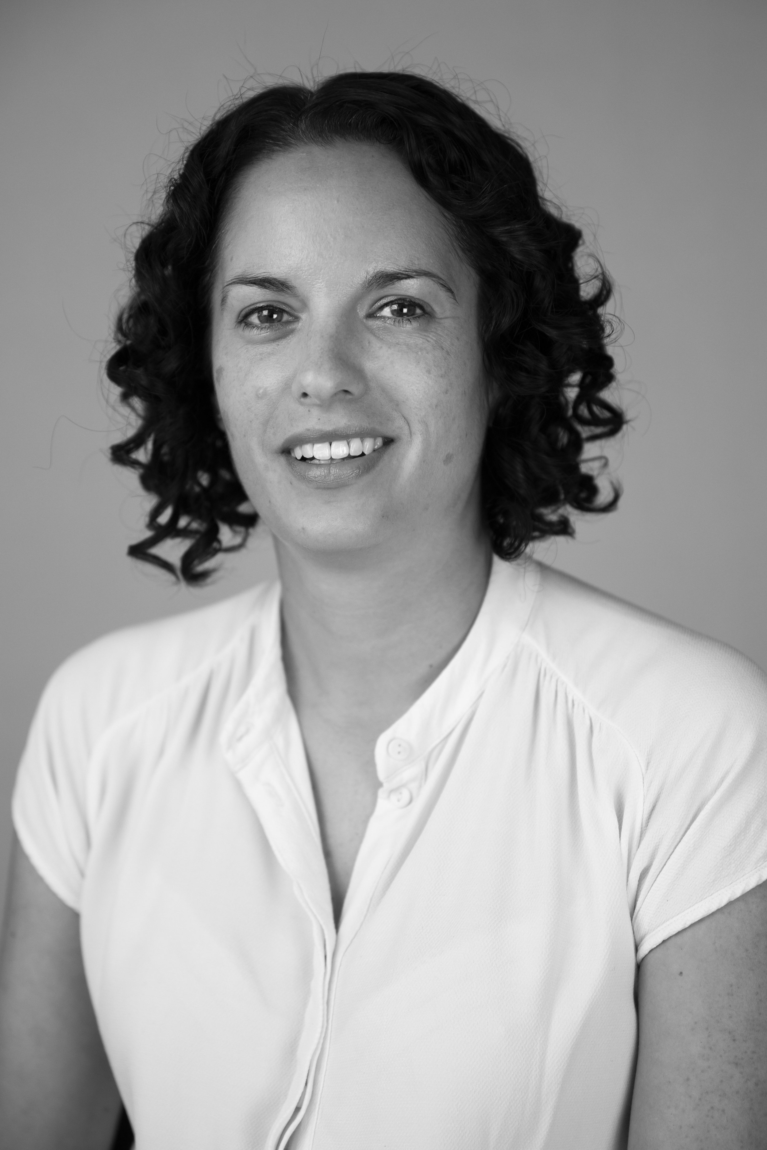 Sara Lennon_2_BW.jpg