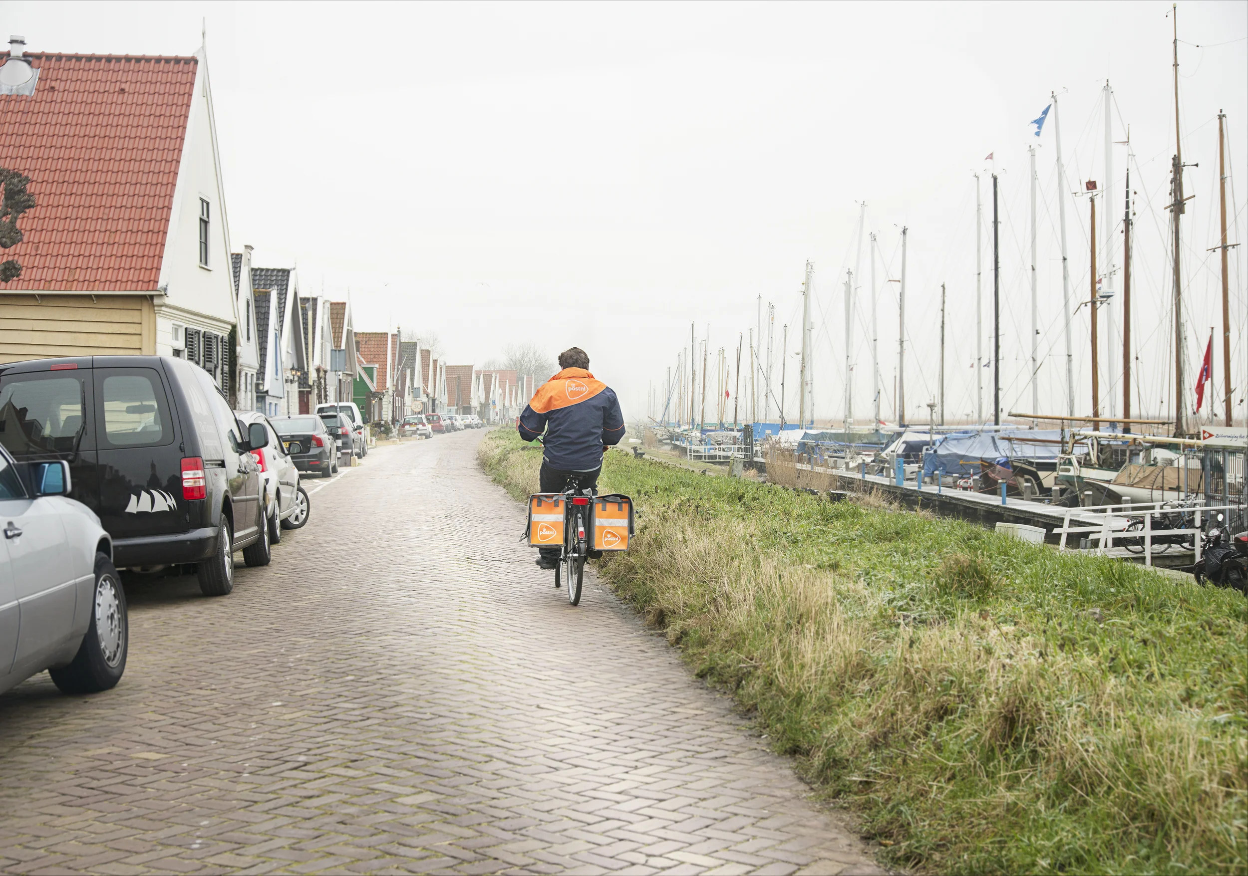 Stomps_postNL_Dijk_postbode.jpg