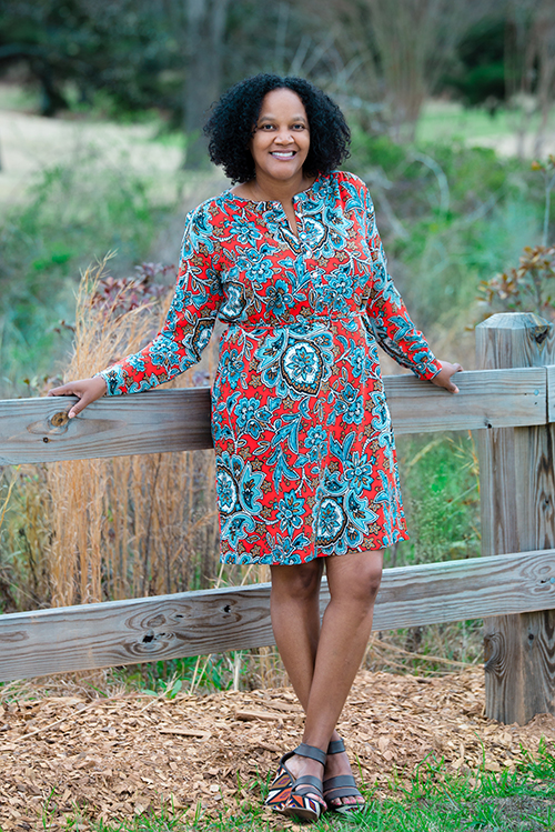  DAVENIA JONES LEA