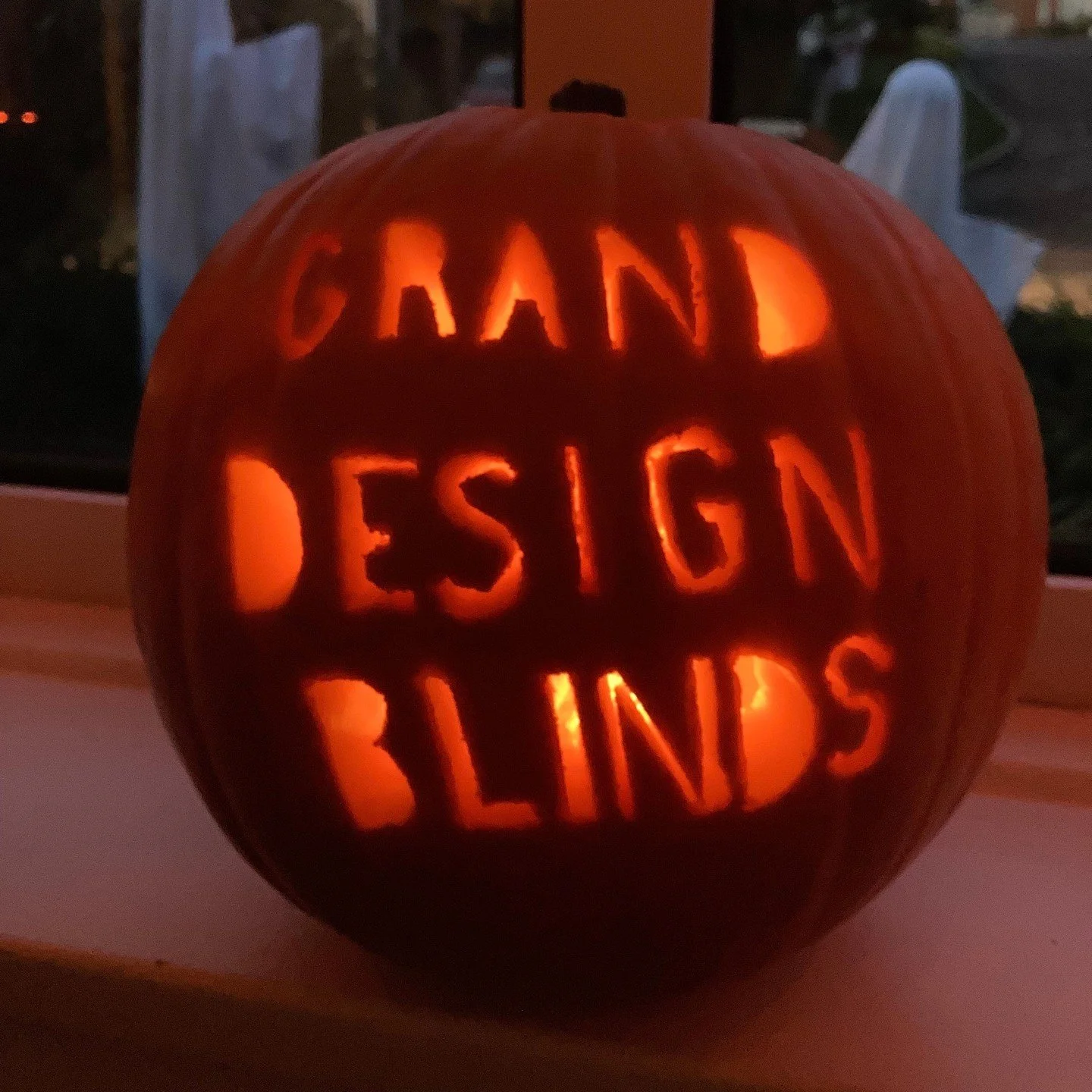 Wishing you all a spooktacular Halloween from all here at Grand Design Blinds 🎃👻

What do you think of our pumpkin creation?

#HappyHalloween #PumpkinCarving