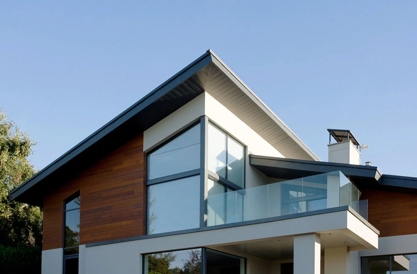 𝗕𝗼𝗻𝗳𝗶𝗿𝗲 𝗡𝗶𝗴𝗵𝘁 🎆✨

If only we were watching fireworks from this balcony tonight!

Wishing you all a happy and safe 5th of November! How are you celebrating?

Blinds featured: Motorised and SmartCord Duette blinds

#BonfireNight #GrandDesi