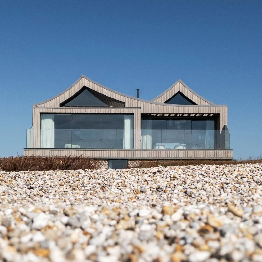 If you need us, we'll be right here...

For the shaped windows, blinds are cleverly concealed within the ceiling for a flawless finish.

📸: Simon Gill Architects

#GrandDesignBlinds #BespokeBlinds