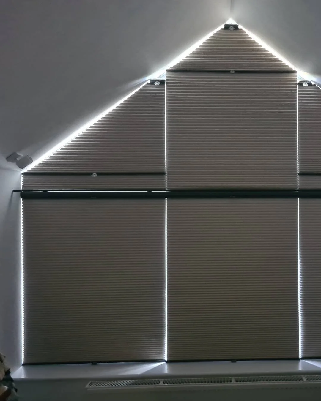 Swipe to see the difference custom blinds can make 👀

It's all in the details and the details are with Grand Design Blinds...

Get in touch to discover our shades #linkinbio

#GrandDesignBlinds #BespokeBlinds #CustomInteriors