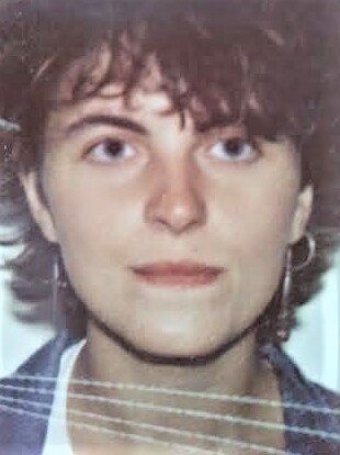 Cropped passport picture 1989.jpg