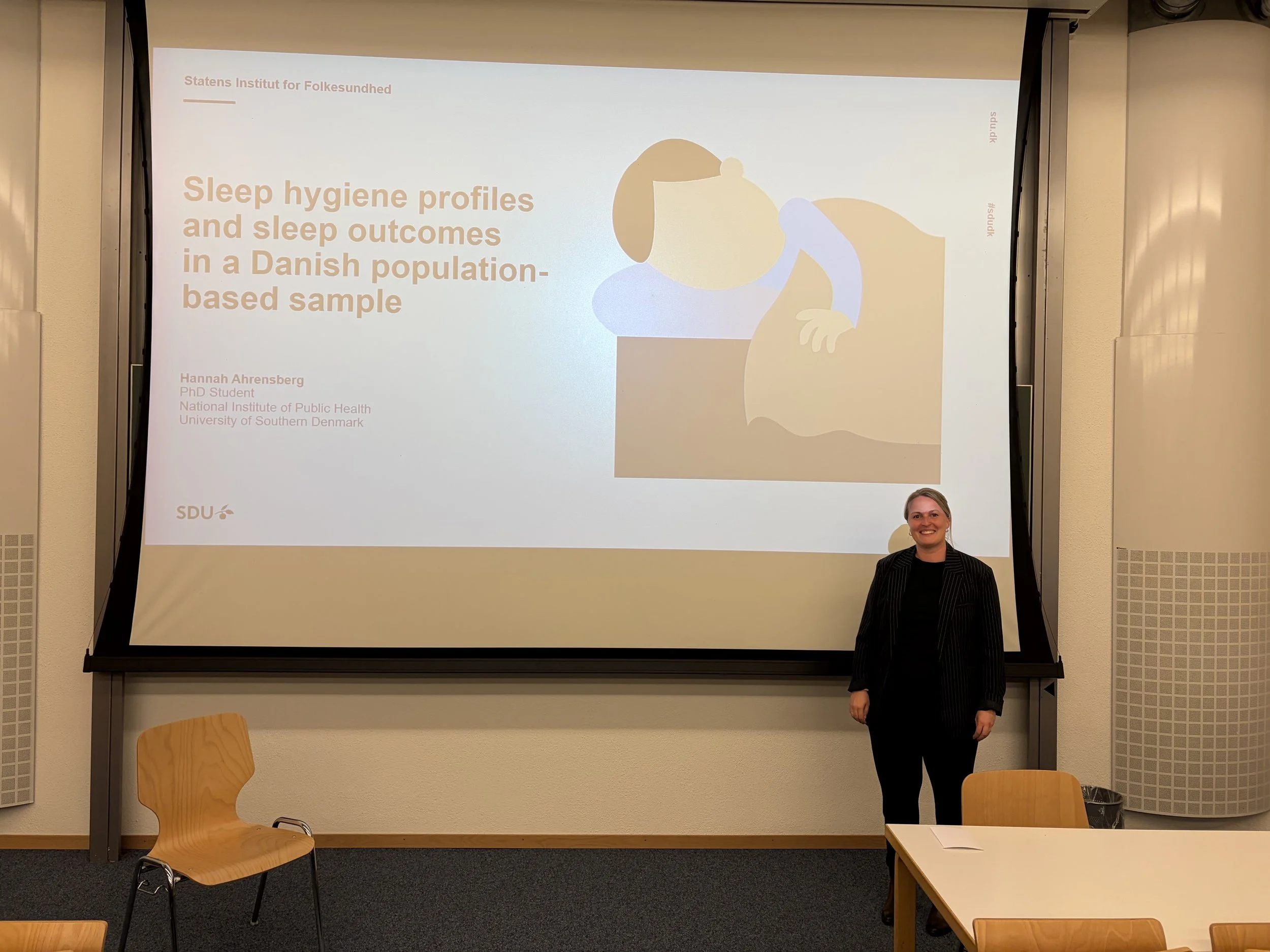 Visiting scholar Hannah presents her PhD research project