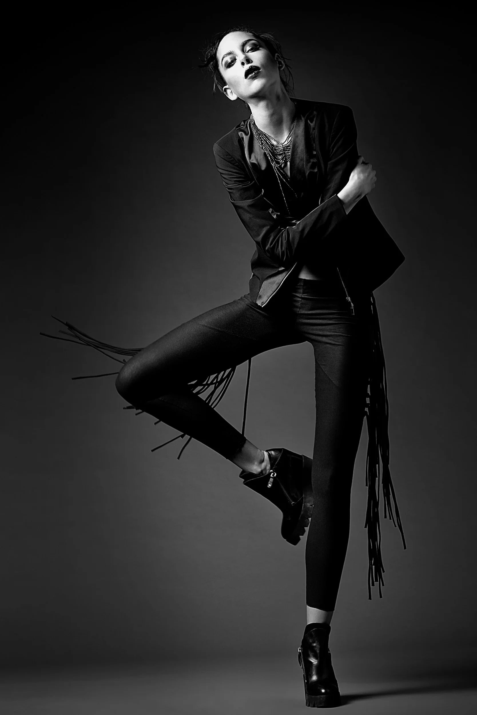 Fashion-Editorial-1-Photography-by-ROAR-Studio-Milan-08.jpg