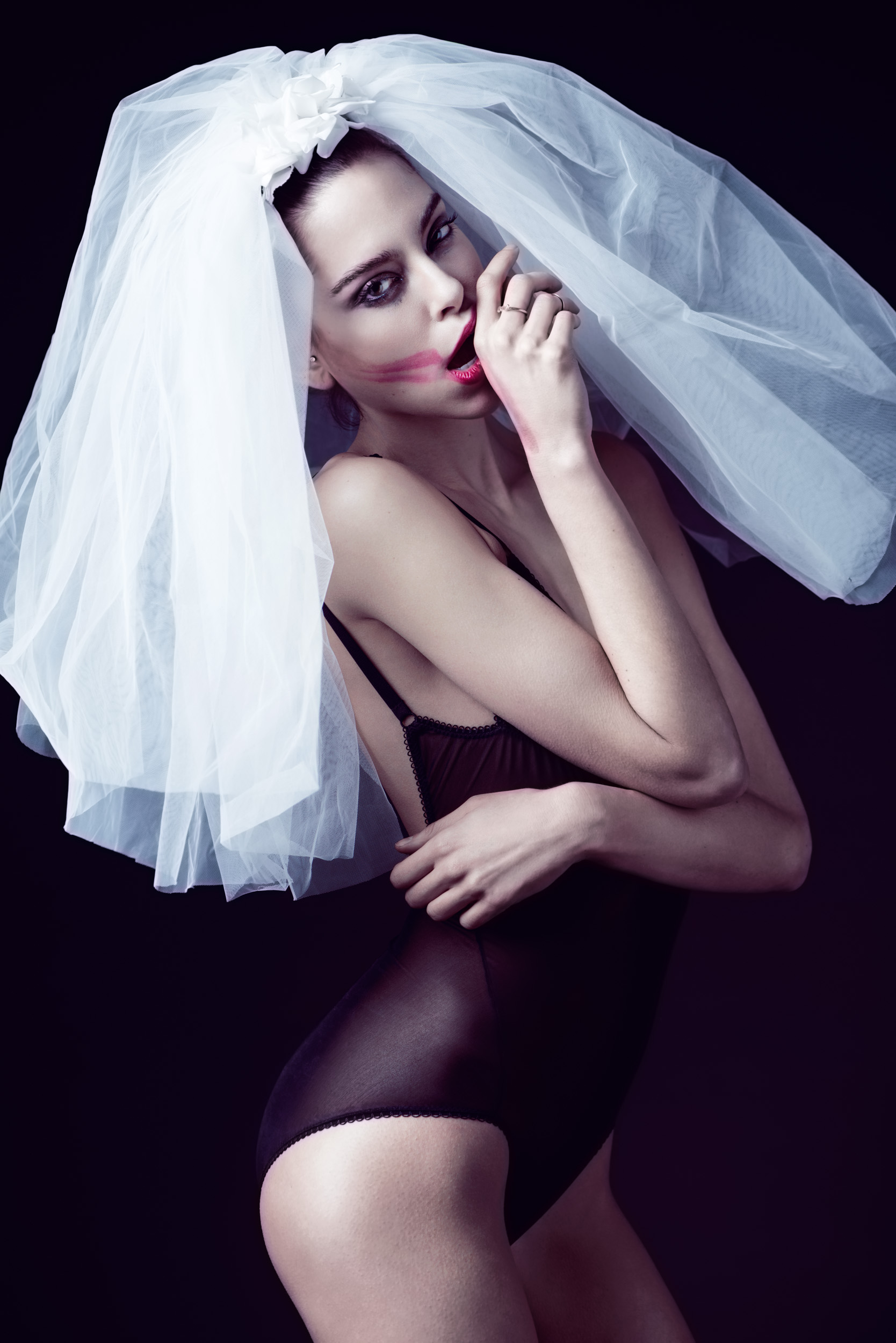 Fashion-Editorial-1-Photography-by-ROAR-Studio-Milan-11.jpg