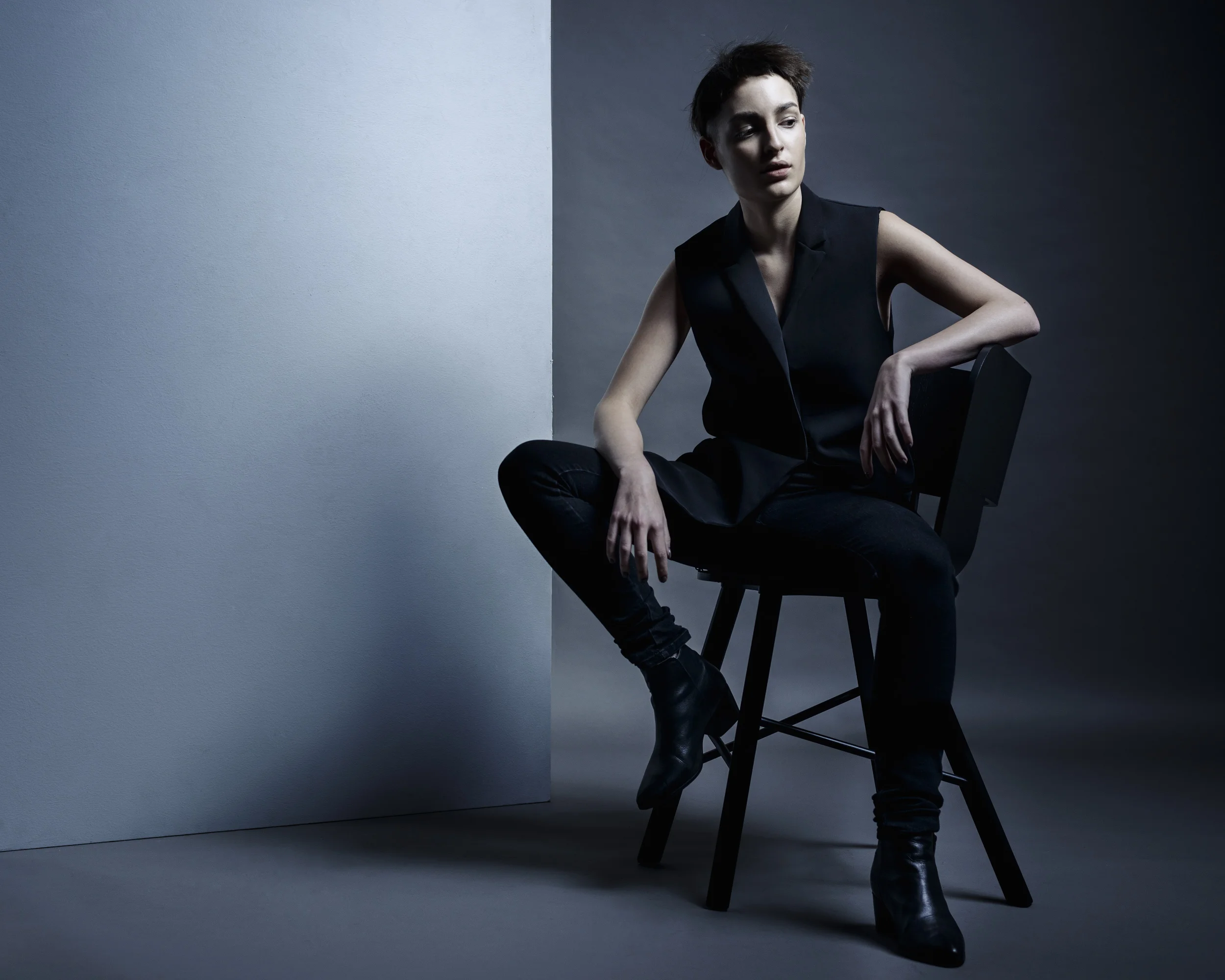 Fashion-Editorial-2-Photography-by-ROAR-Studio-Milan-02.jpg