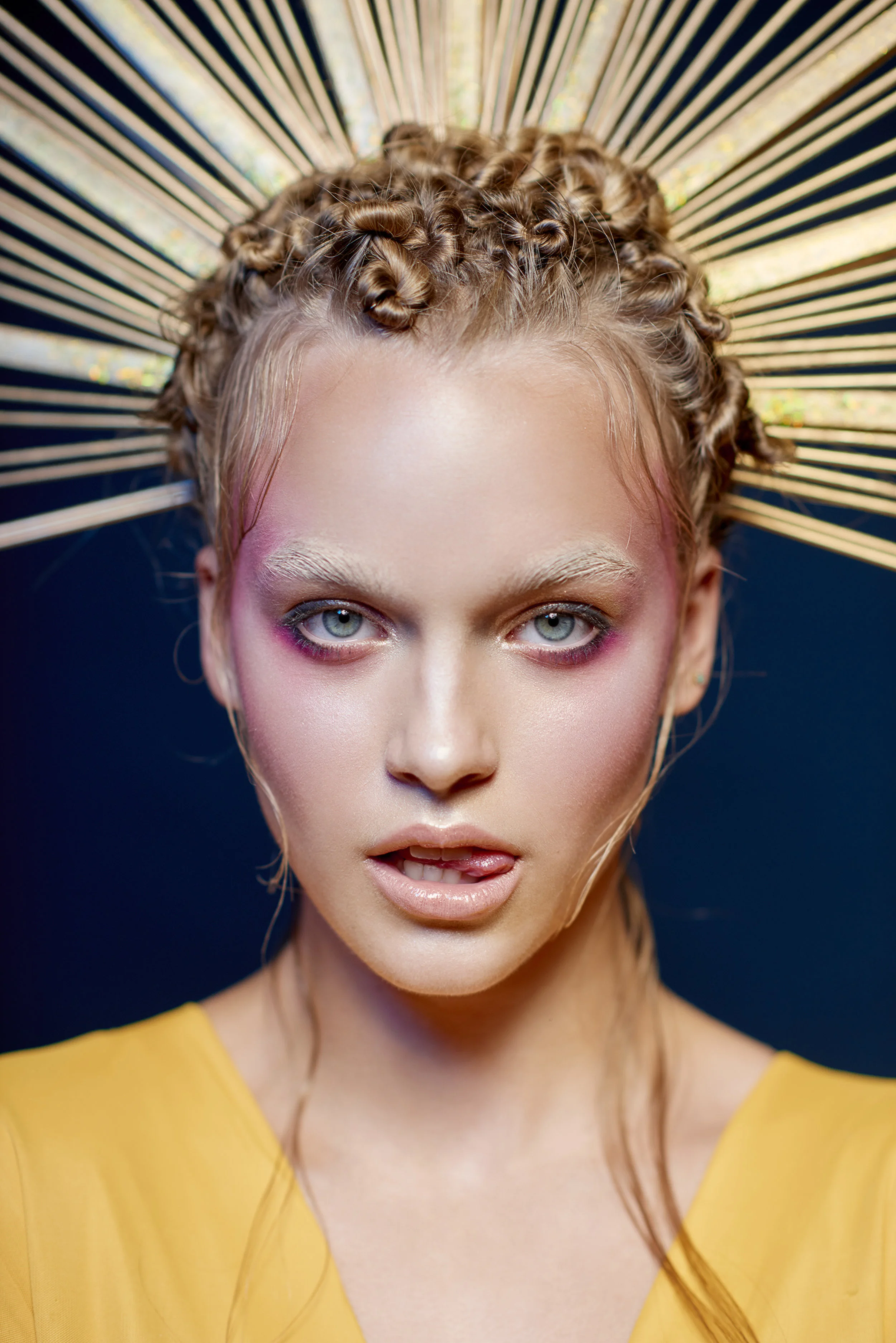 Pro*Lab - muah & headpiece Giulia Gabbana - ph ROAR Studio - retouching Matthieu Hoarau - styling Isabelle Do Prado - model Getter ag. Major - editorial 5.jpg