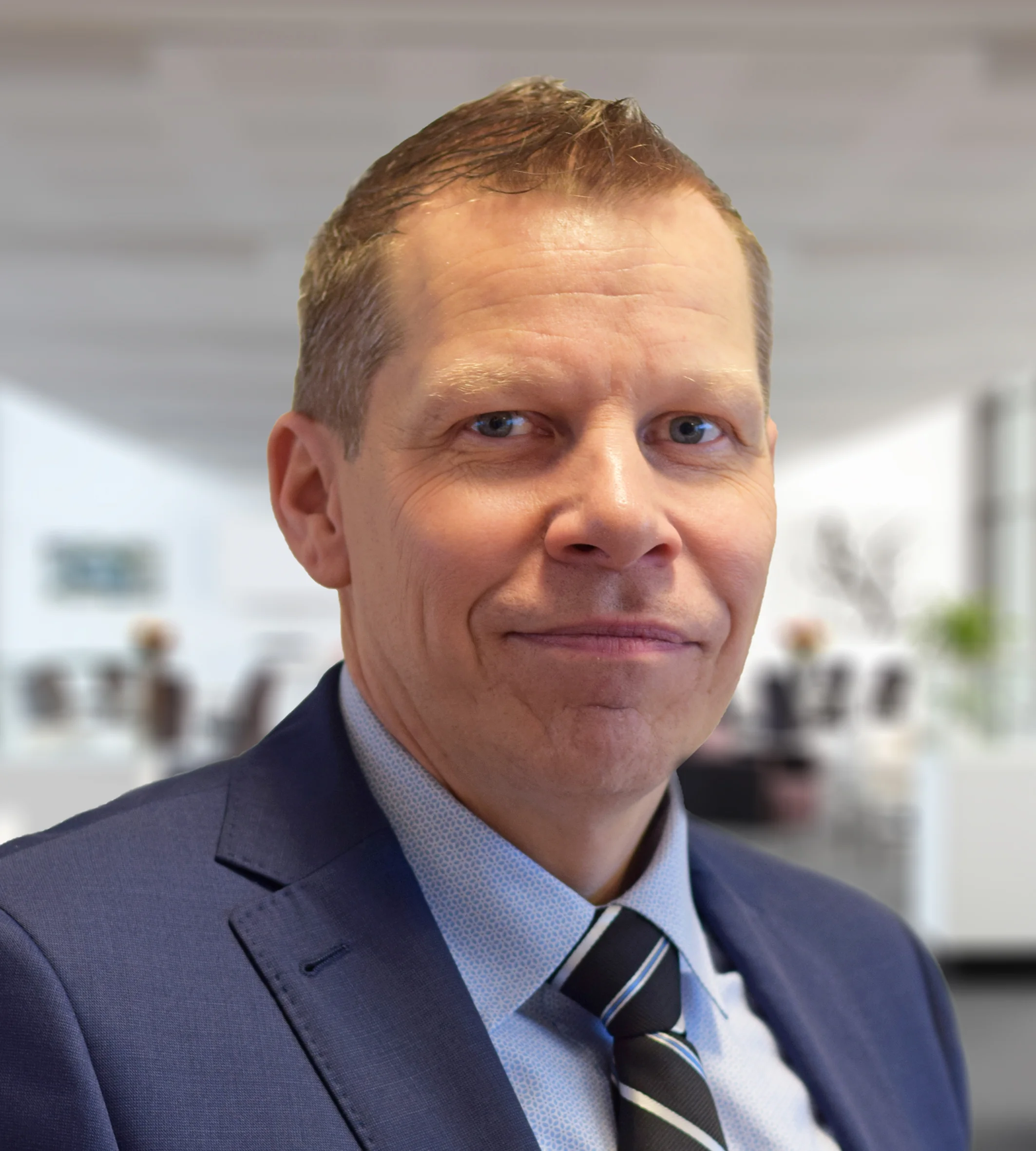 Magnus Holgesson Key Account Manager •Korea