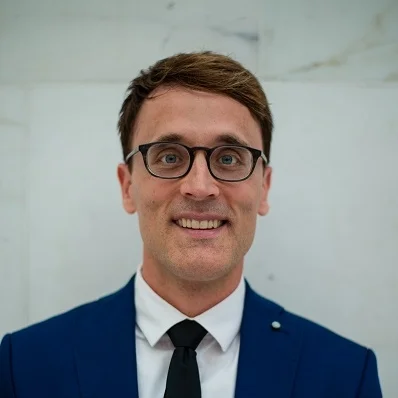 Rich Whipple Headshot.JPG