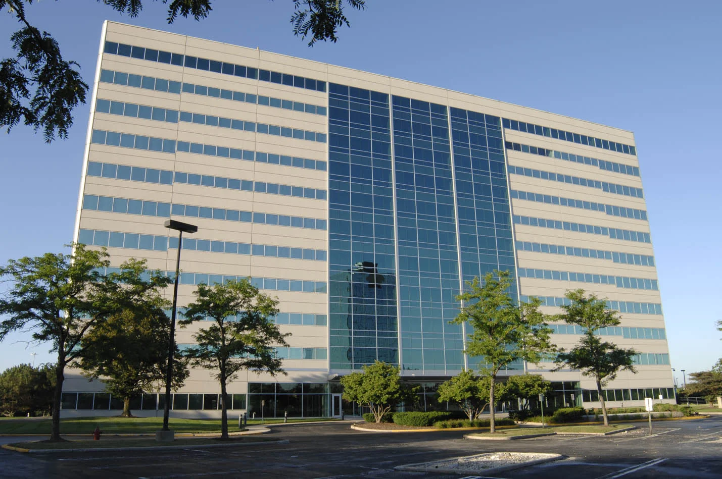 New Building Curtain Wall Facade
