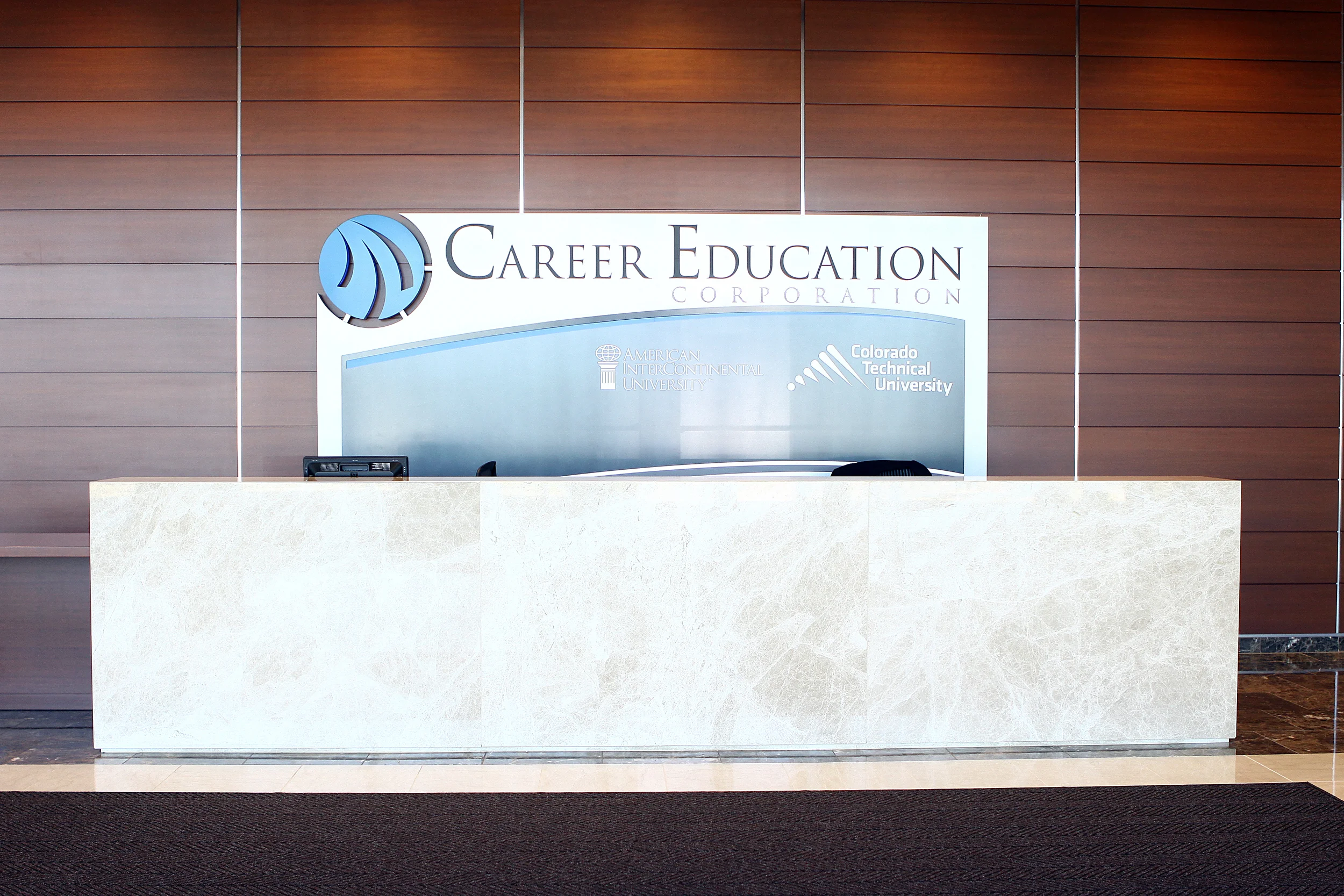  New Lobby Concierge Desk 