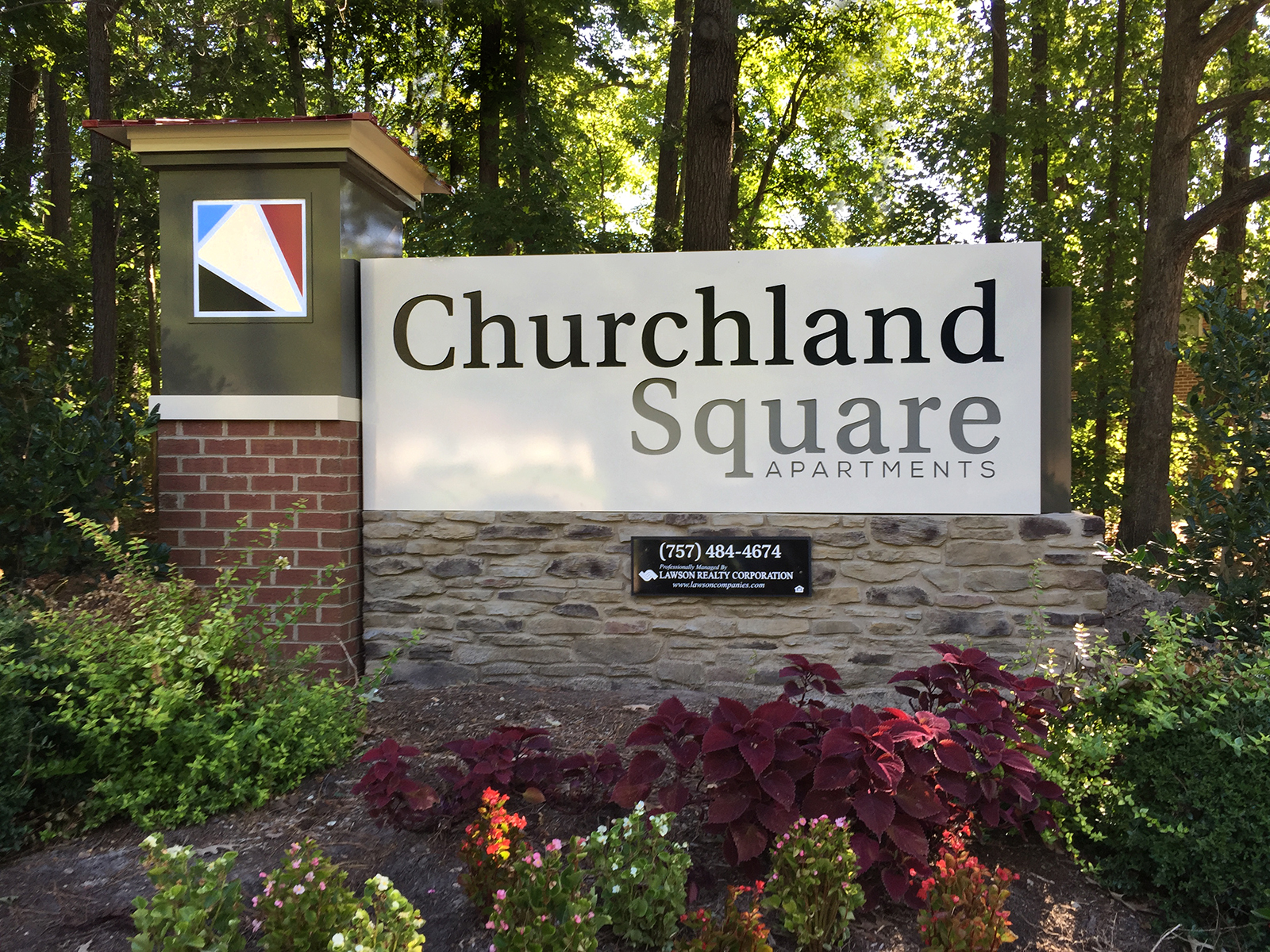Churchland Square Monument.jpg