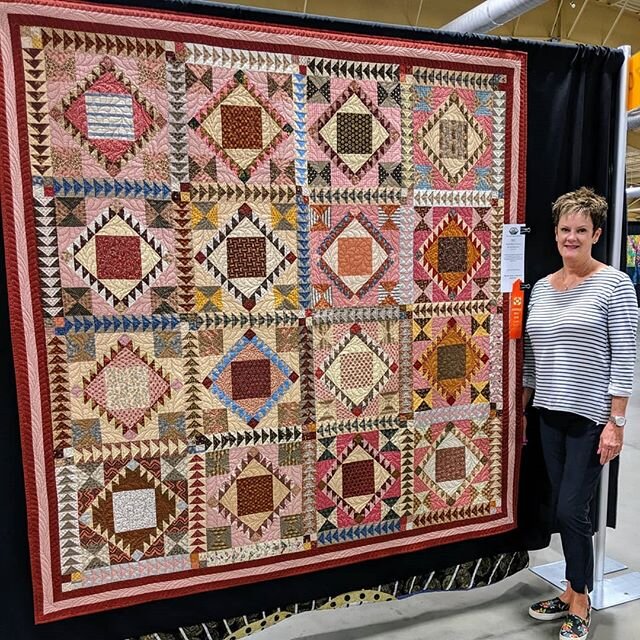 Very honored to have had a quilt selected to be in the Asheville Quilt Show. And then receive a ribbon!! .
.
#ashevillequiltshow #blindmansfancy #quilting #quiltblock #quiltsofinstagram #dandelionrosedesign