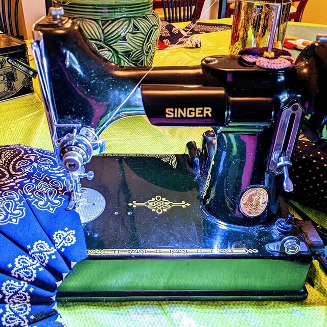 Feeling like Betsy Ross stitching on a flag inspired project. 
National Sewing Machine Day today
This Singer is 71 years, May 1949!!
Sews like a dream🧵🧵🧵