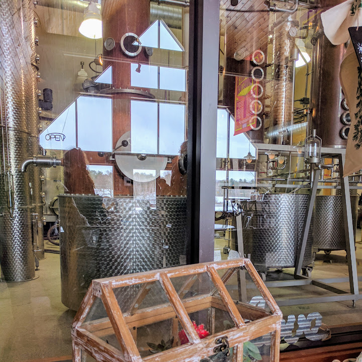 You can see the distillery through the bar-side!