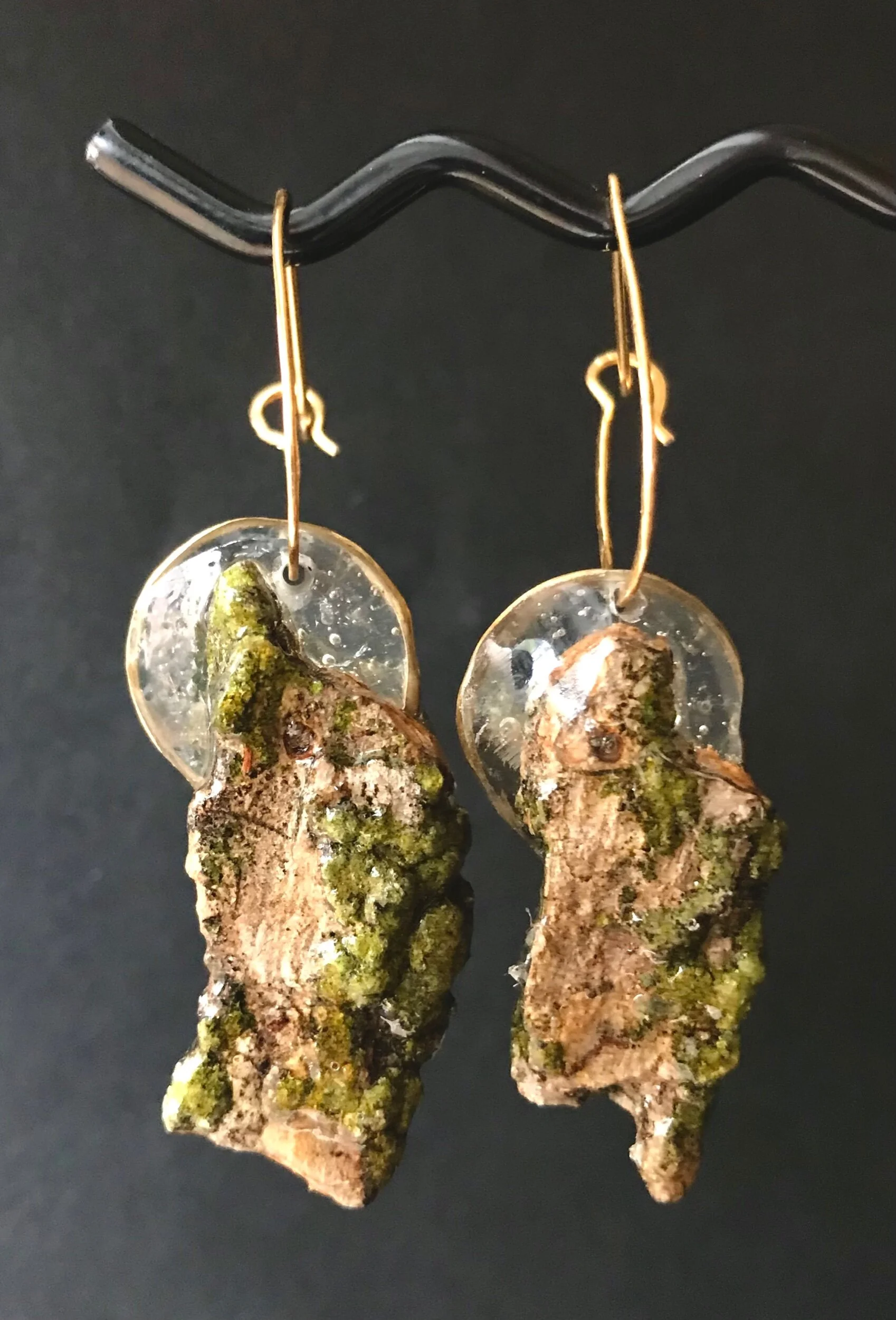 A64DB9B7-542E-480C-B275-1B810C9467BC