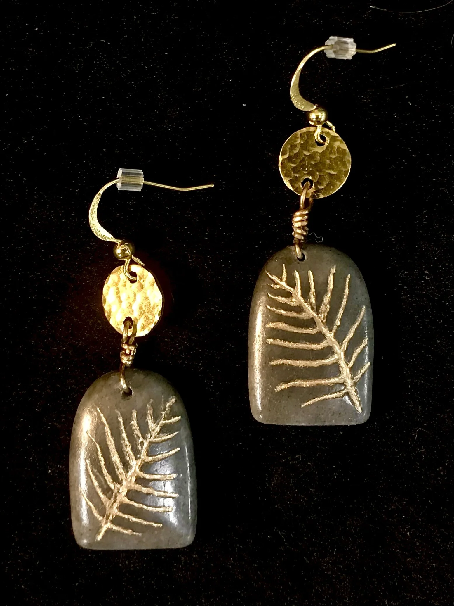 F9A61B7F-833F-4592-AA81-00A12BCA9B8F