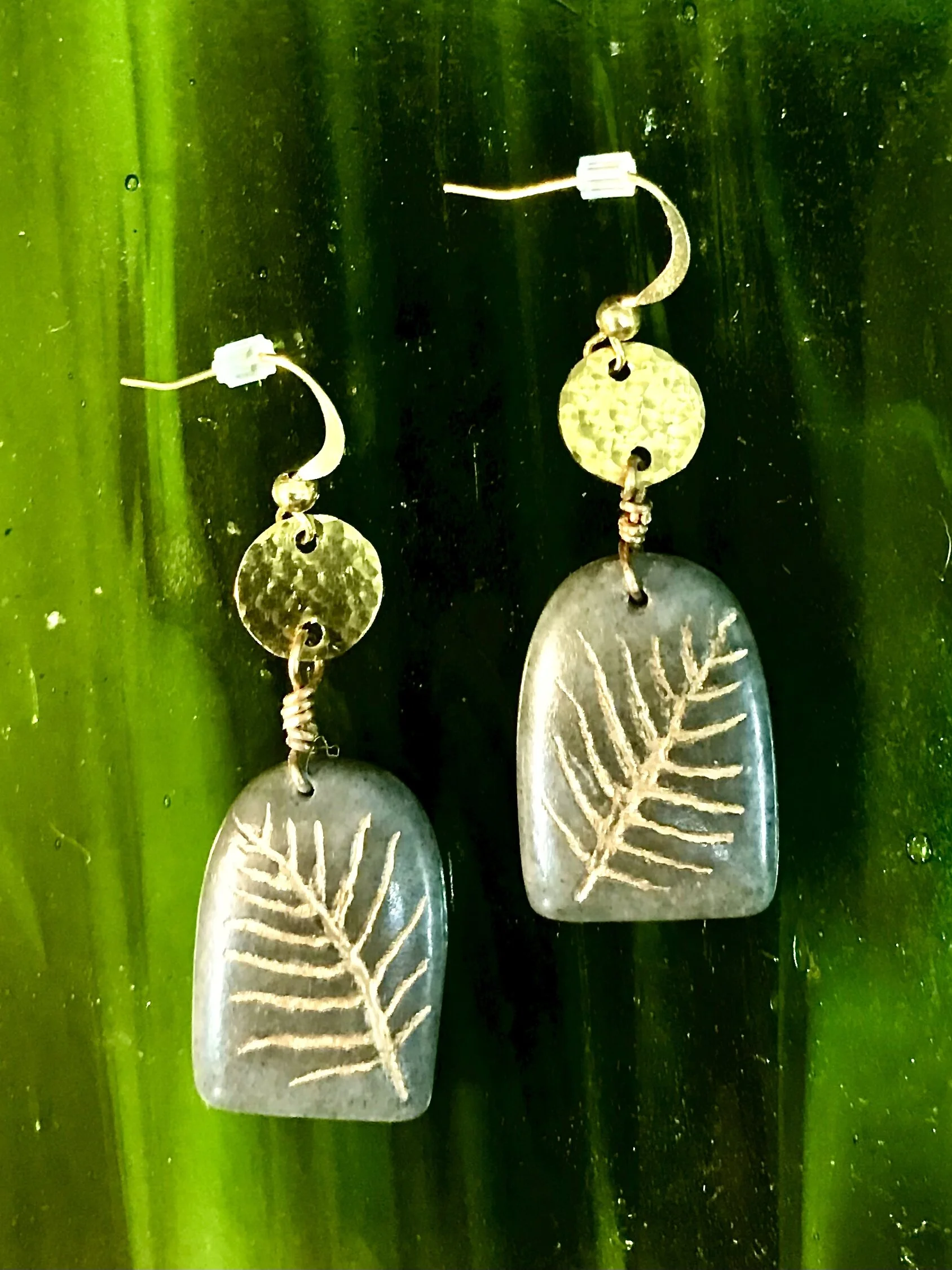 E6F1BBEA-60C7-41BD-B148-FF13E5F400E2