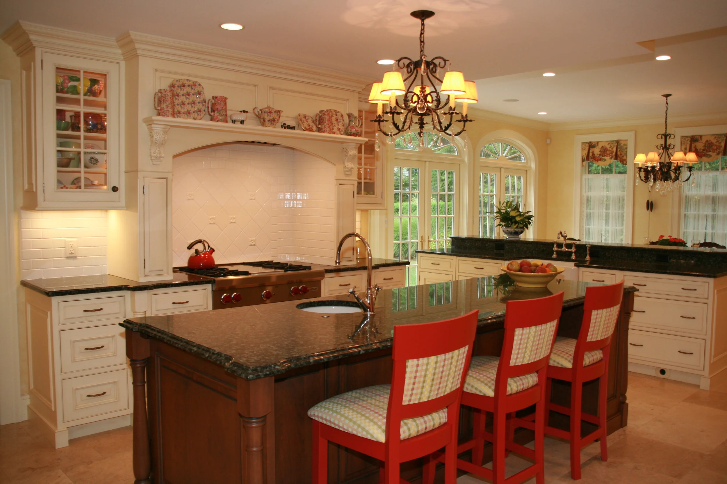 MaryCourvilleDesigns_Kitchen_4.jpg