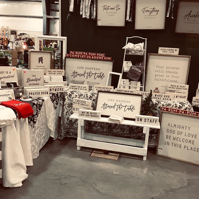 Hanging out at the Nashville flea market this weekend. So much fun. So much to look at.  #fleamarket #shopping #fun #revelationculture #lifehappensaroundthetable #farmhousedecorating