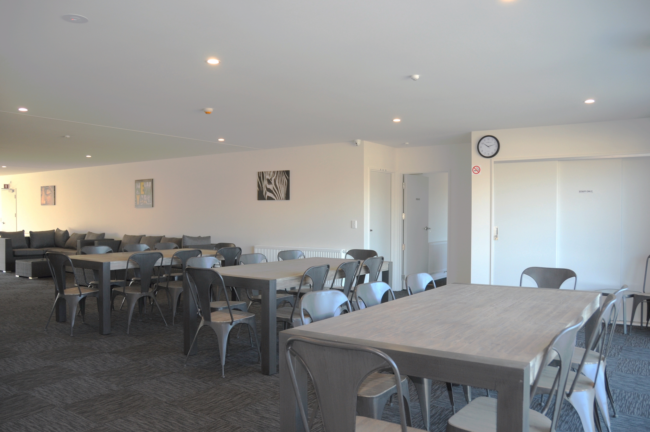 Communal dining area, adjacent to the self-catering kitchen 