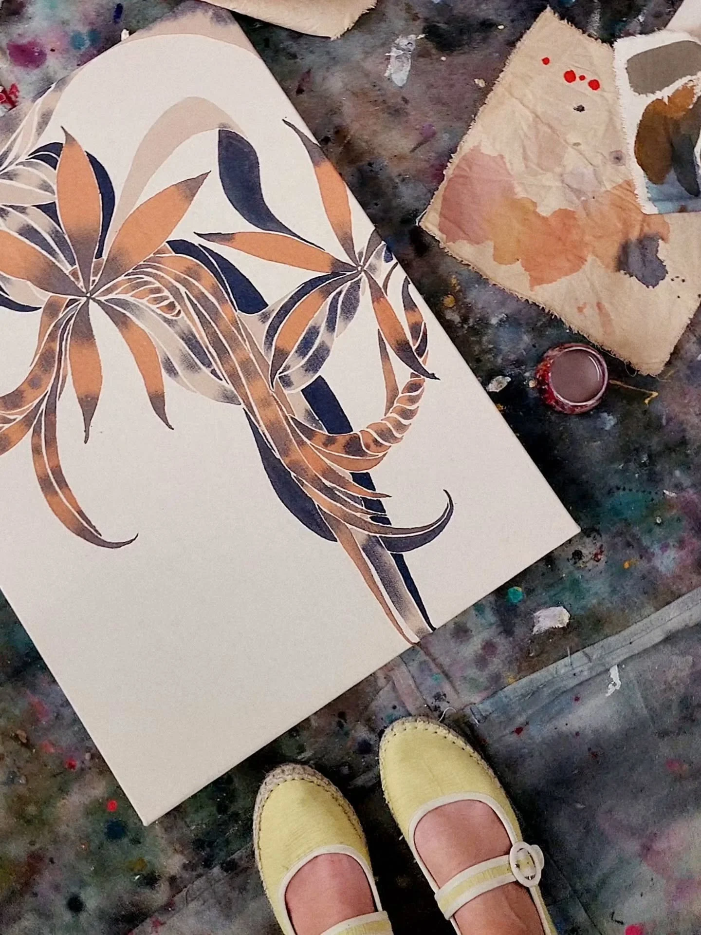 Raw canvas moment🐚🦢🕸