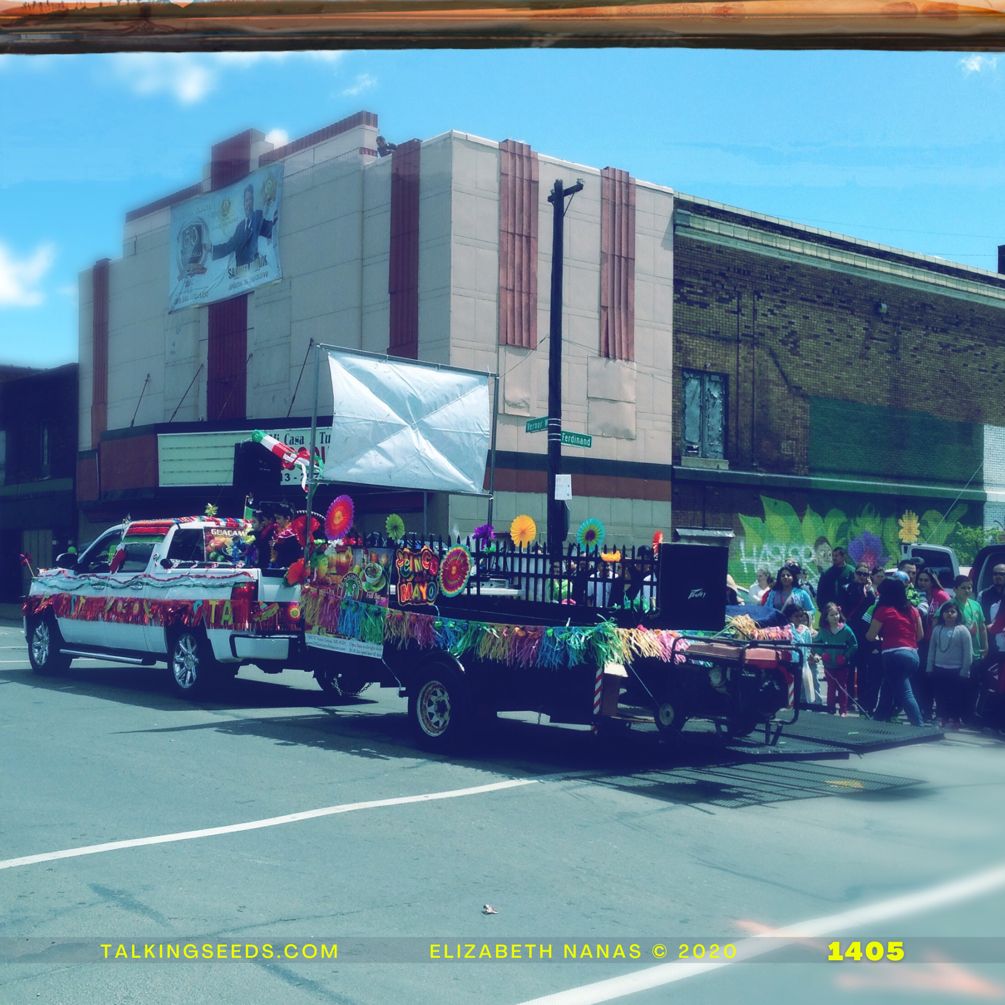 Just Ghosts #1405 Elizabeth Nanas © 2014, 2021 TalkingSeeds.com