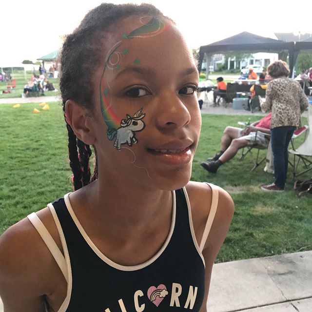 Simone had a fun night playing in a sprinkler, bouncing in a bounce house and getting her face painted. #summertimechi #fanniesgrille