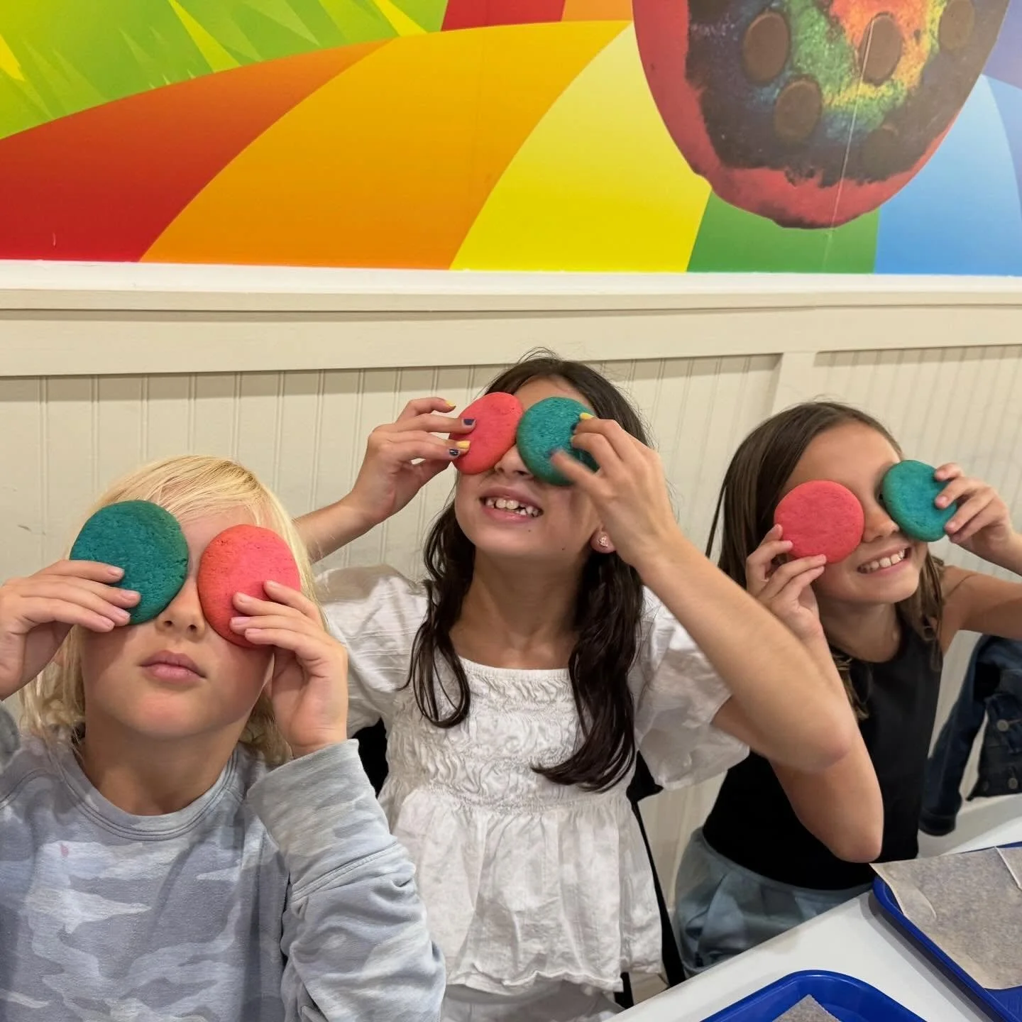 ‼️ cute little cookie monsters baking up cookie fun at our happiness HQ! 
🥳 now booking spring &amp; summer parties!