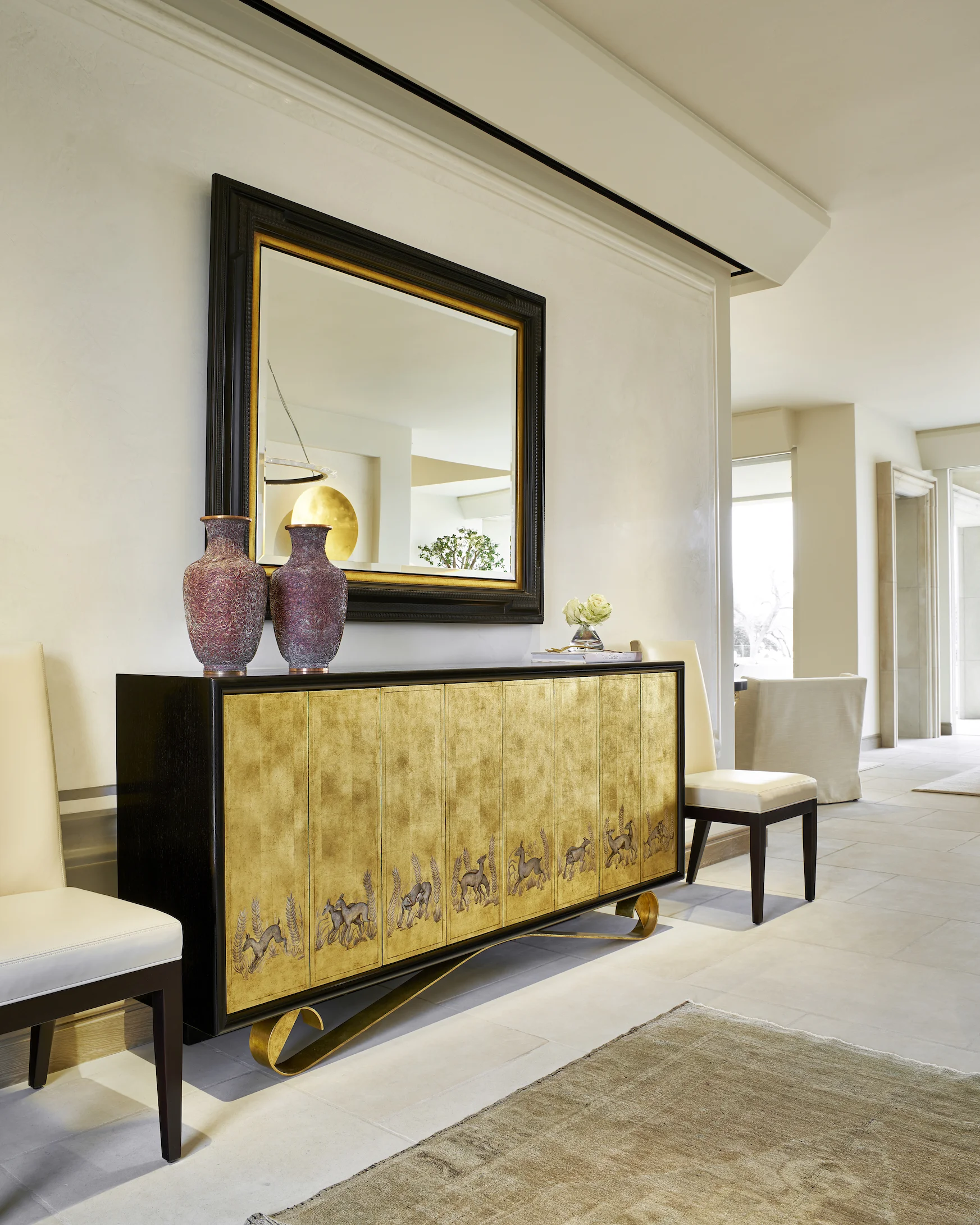 entrycredenza.jpg