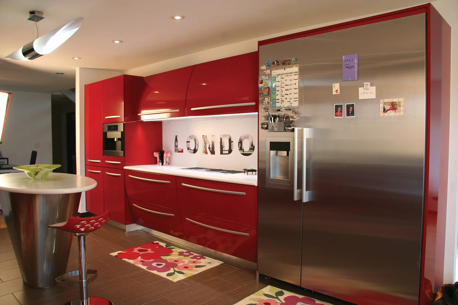 Contemporary Red High Gloss Kitchen 01.jpg