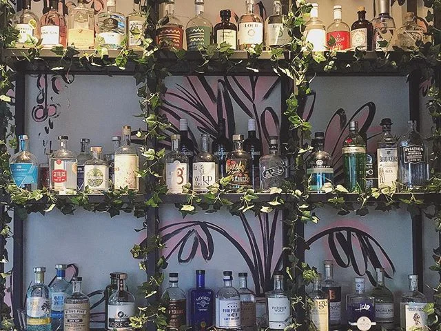 Happy World Gin Day 2018!!! Here @therfernerymosman everyday is World Gin Day, but since it’s official why not celebrate with one of our selections.
With over 50 to choose from, dinner plans just got easier. ❤️🌱