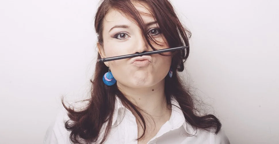 goofy-teacher-with-pencil.jpg