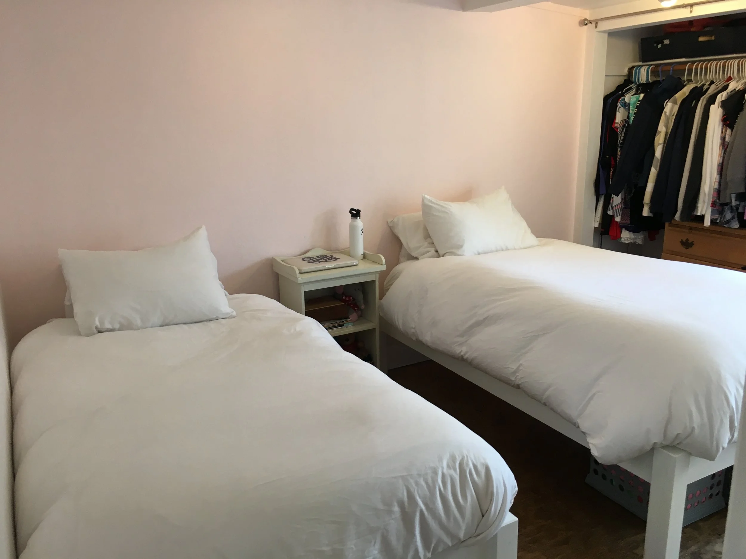 Three Days, Two Friends and One Room!