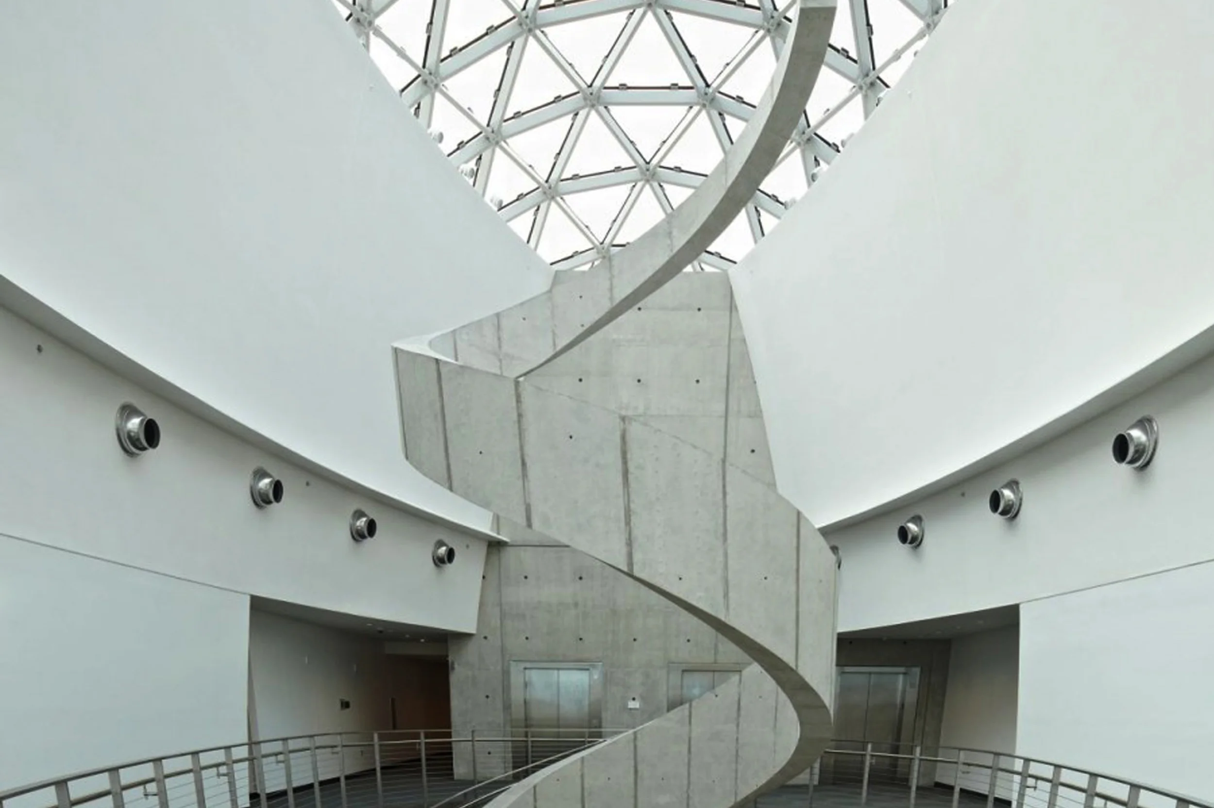 Simplicity-The-Salvador-Dali-Museum-Design-by-HOK-Architecture.jpg