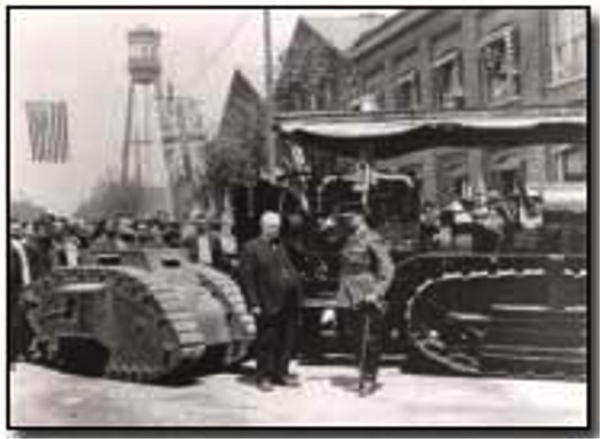 Early model Tank with the Holt Tractor - image courtesy of First World War website