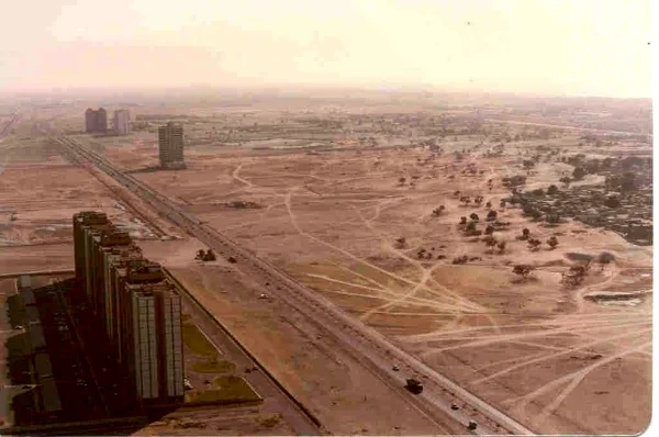 Dubai 1991. Image courtesy of http://uaecommunity.blogspot.com.au/2005/10/dubai-then-and-now-1991-vs-2005.html