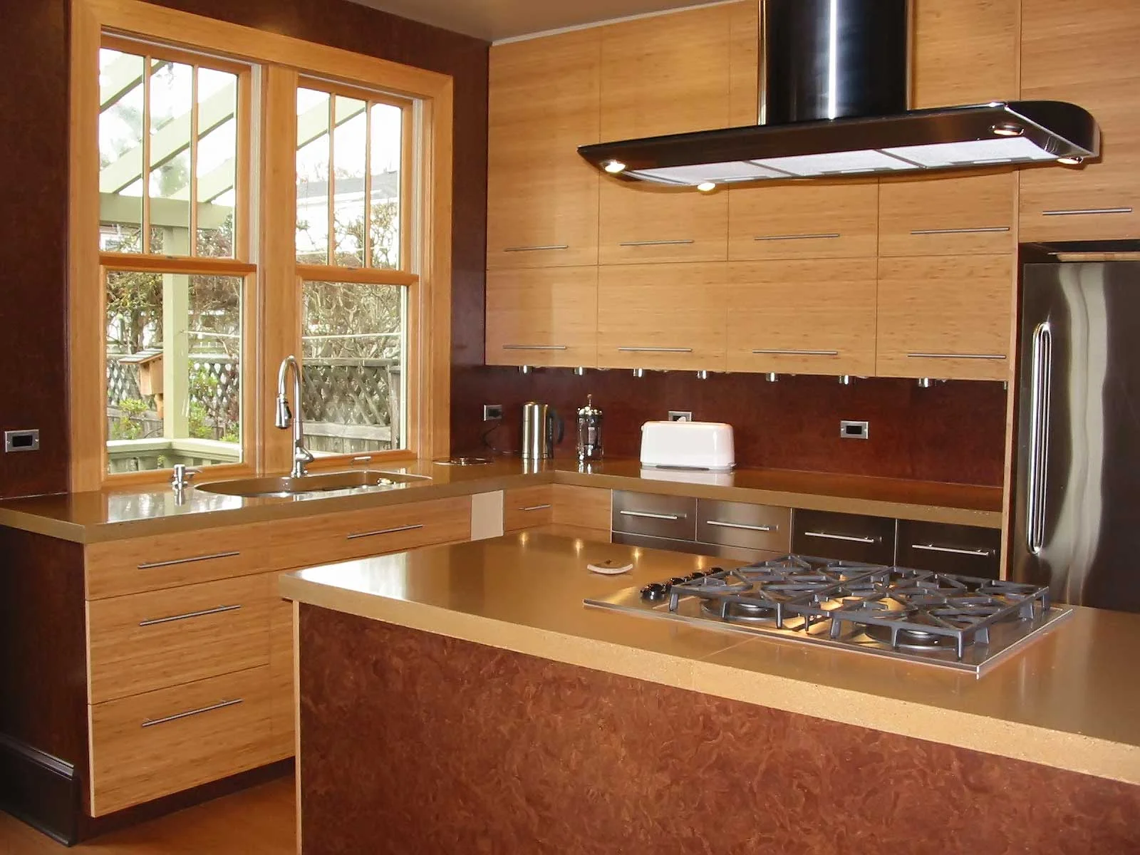 A kitchen in cork, concrete and bamboo