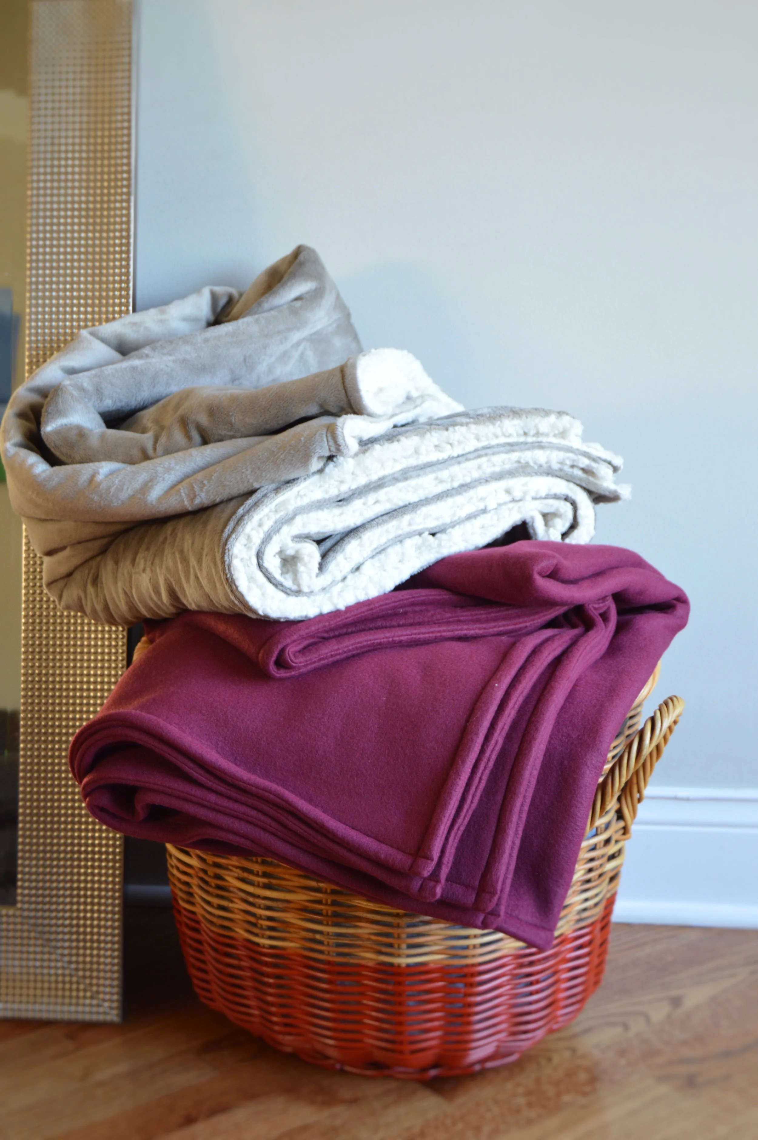 Maroon_Gray Fleece Throw Blanket.jpg
