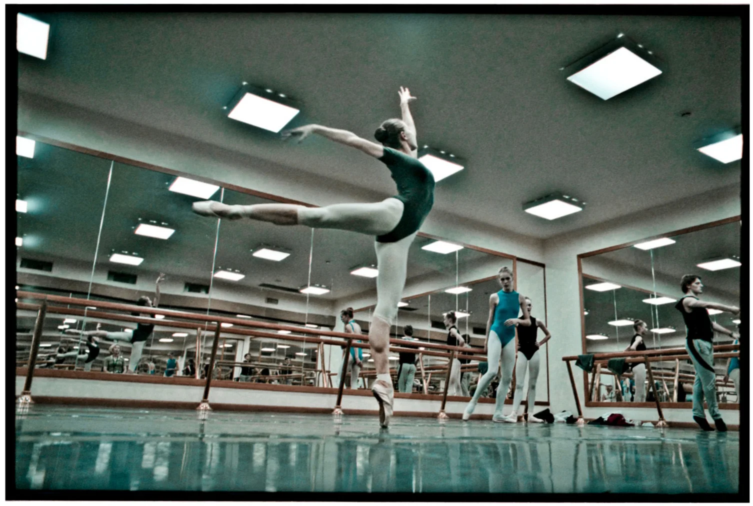Ballet dancers doing some final rehearsing © Sam Asaert - 2013.jpg