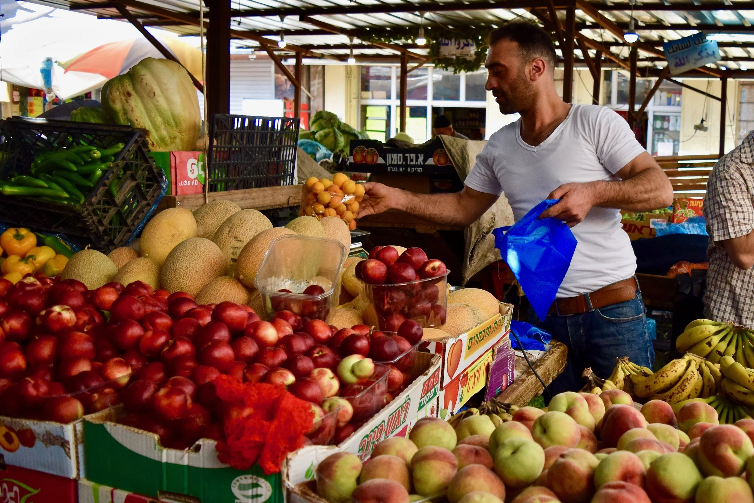 Vendedores de frutas locales