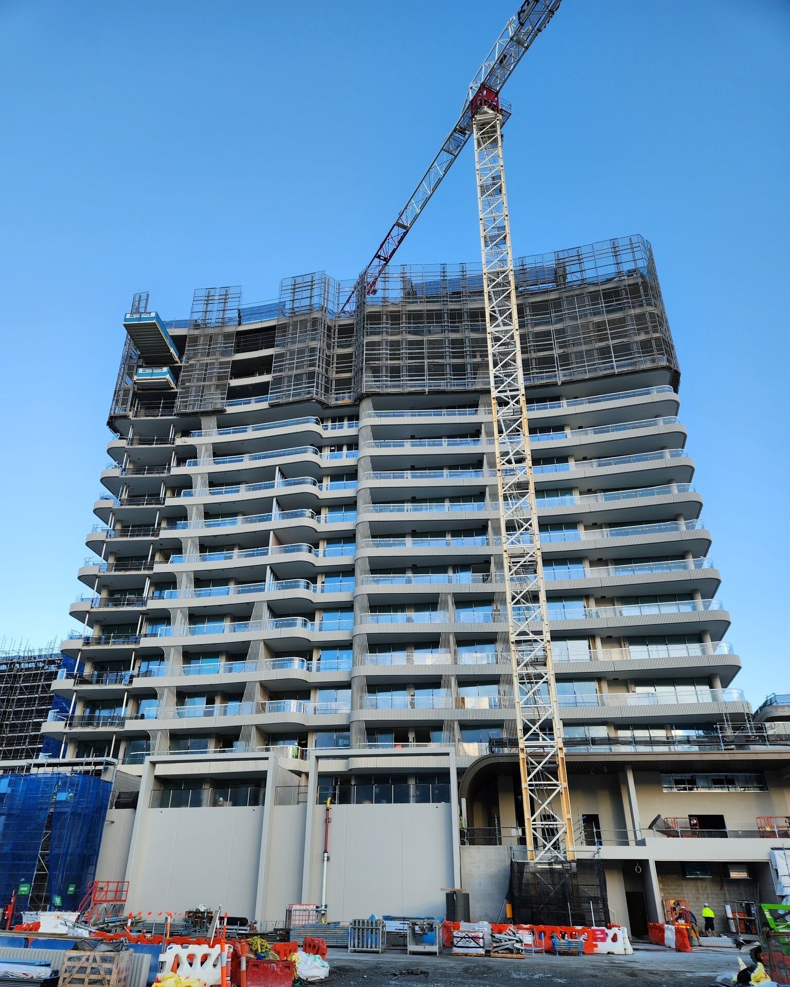 Miles Residences // Kirra
.
The Miles Residence is officially topped out! 
The first units on the lower levels are finished and the outlines of the pool and common areas are distinguishable. 
.
Our crew is currently completing rough-in in the last le
