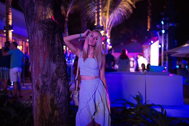 Take me back to the best night ever and Asias first beach party season! @vibesphuketofficial #vibesphuketofficial @catchbeachclub #phuket @theasia.collective 📸 @cass_brothers