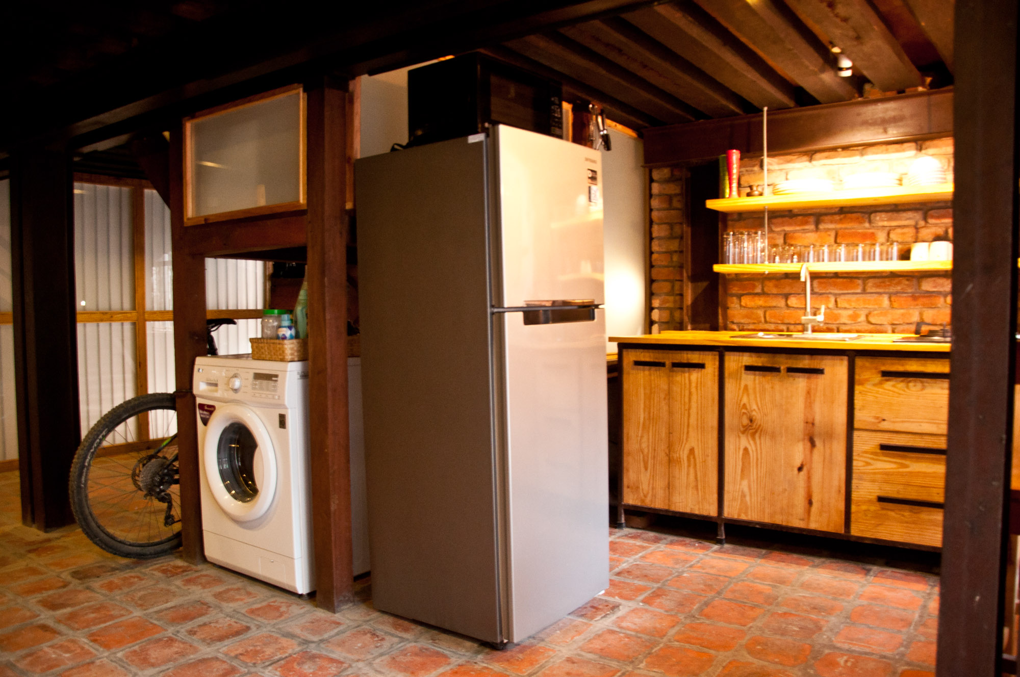Guests can feel free to use common washing machine and there is private refrigerator to keep your food fresh.